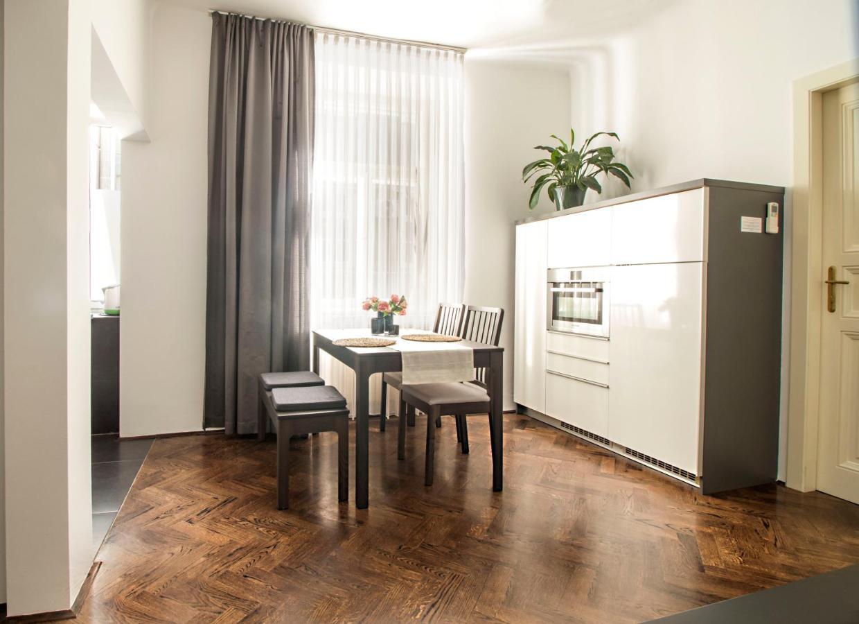זאגרב Bastinica Superior Apartment, Old Town In City Center מראה חיצוני תמונה