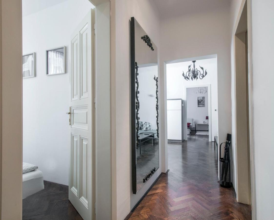 זאגרב Bastinica Superior Apartment, Old Town In City Center מראה חיצוני תמונה